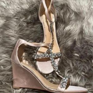NEW Badgley mischka Womens Jewel MERYL Sandal